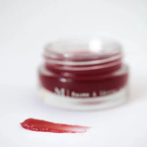 Baume à lèvres teinté couleur framboise